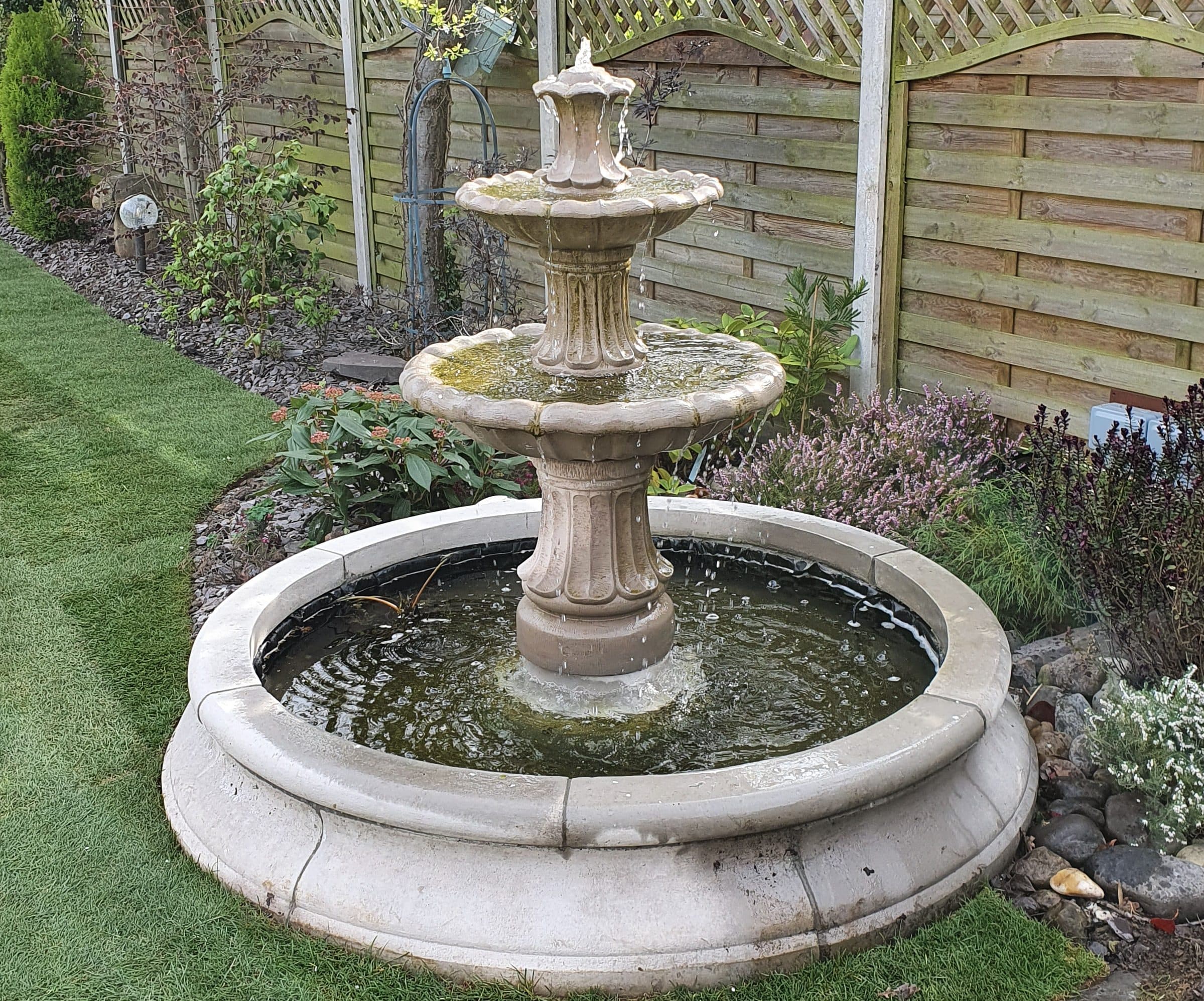 2 Tiered Barcelona Fountain, Small Cambridge Double Pool Surround