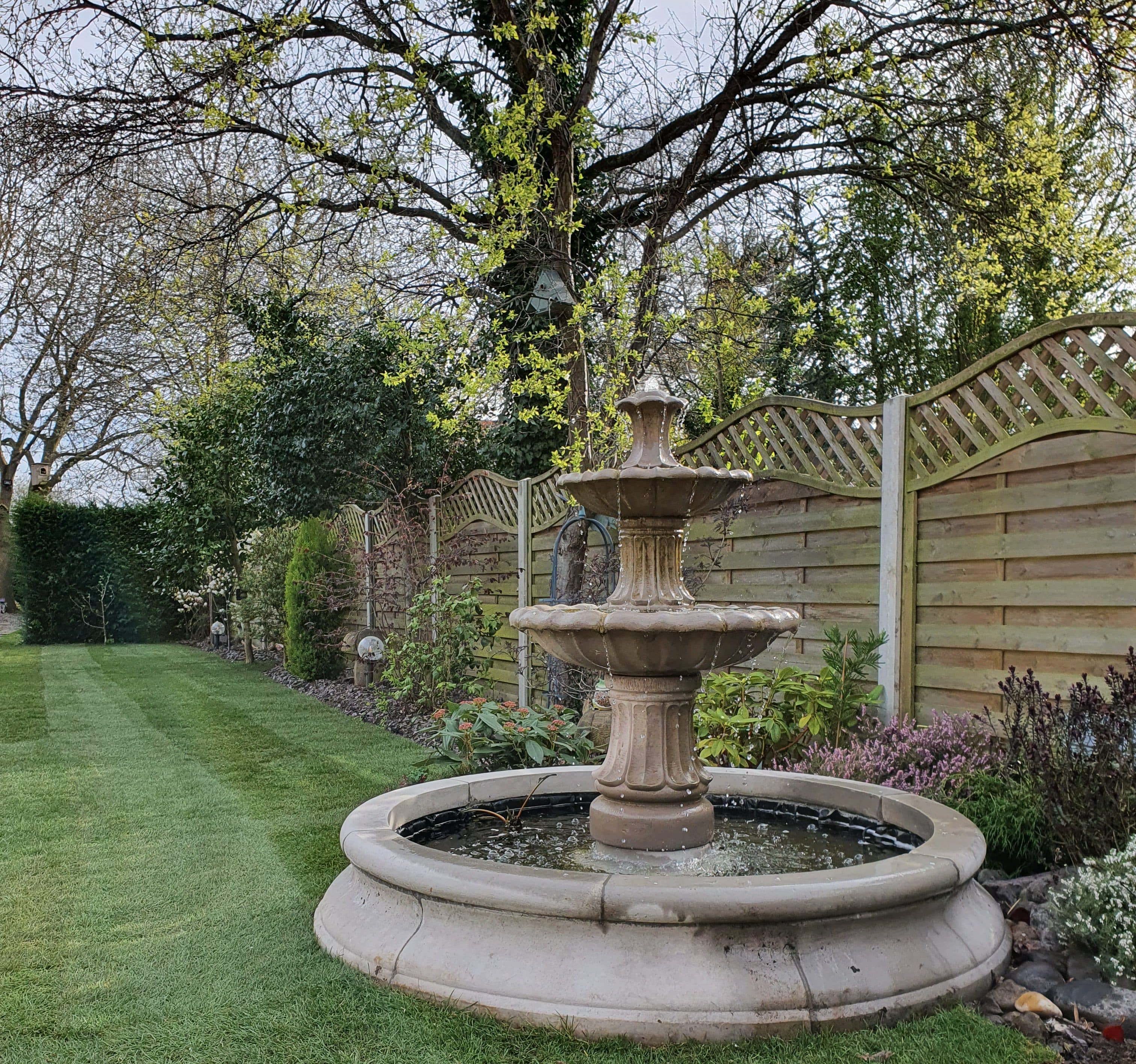 2 Tiered Barcelona Fountain, Small Cambridge Double Pool Surround