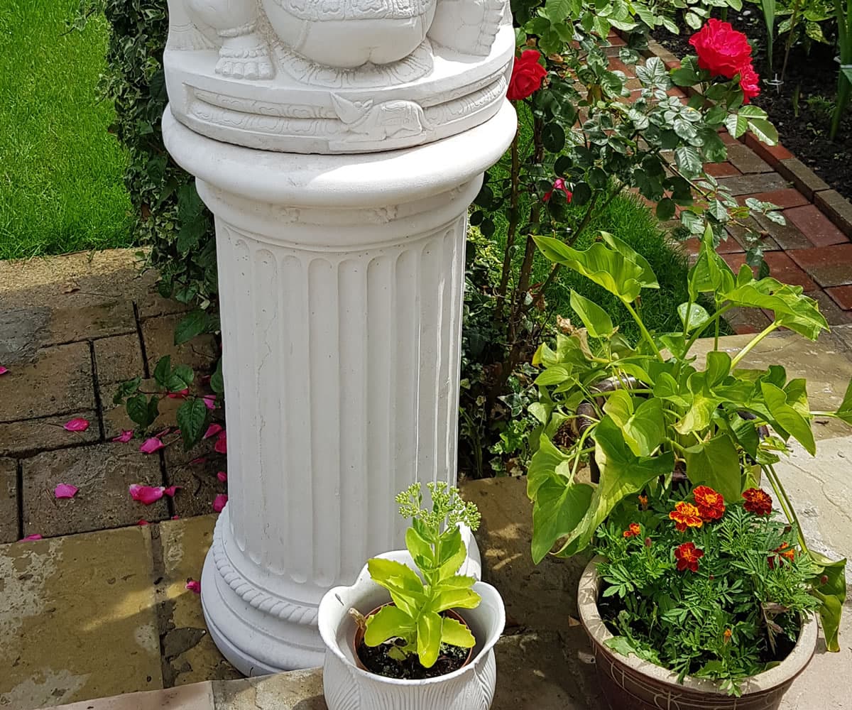 Ganesh & Large Round Fluted Plinth
