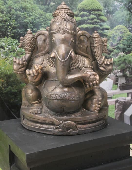 Ganesh & Plinth