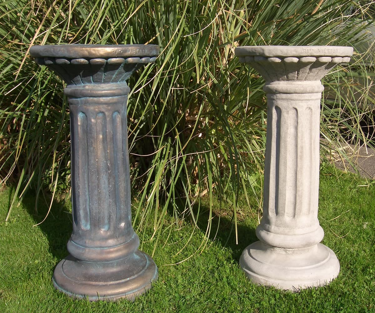 Single Large Round Plinth
