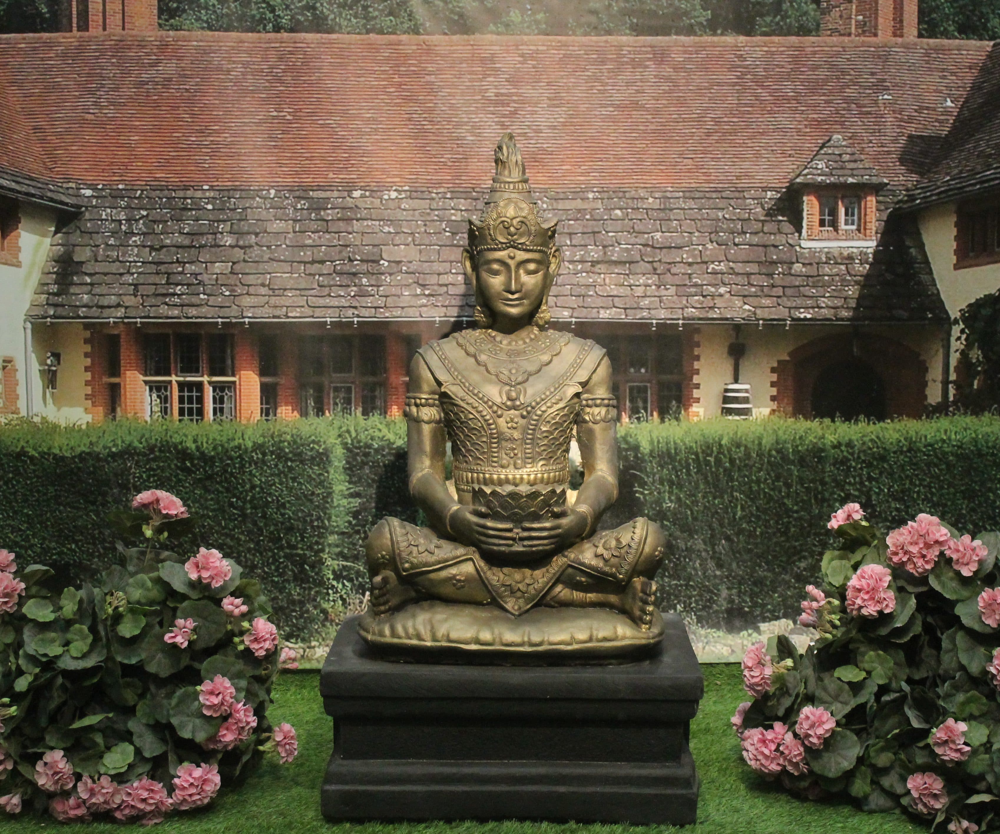 Full Size Thai Buddha on Plinth