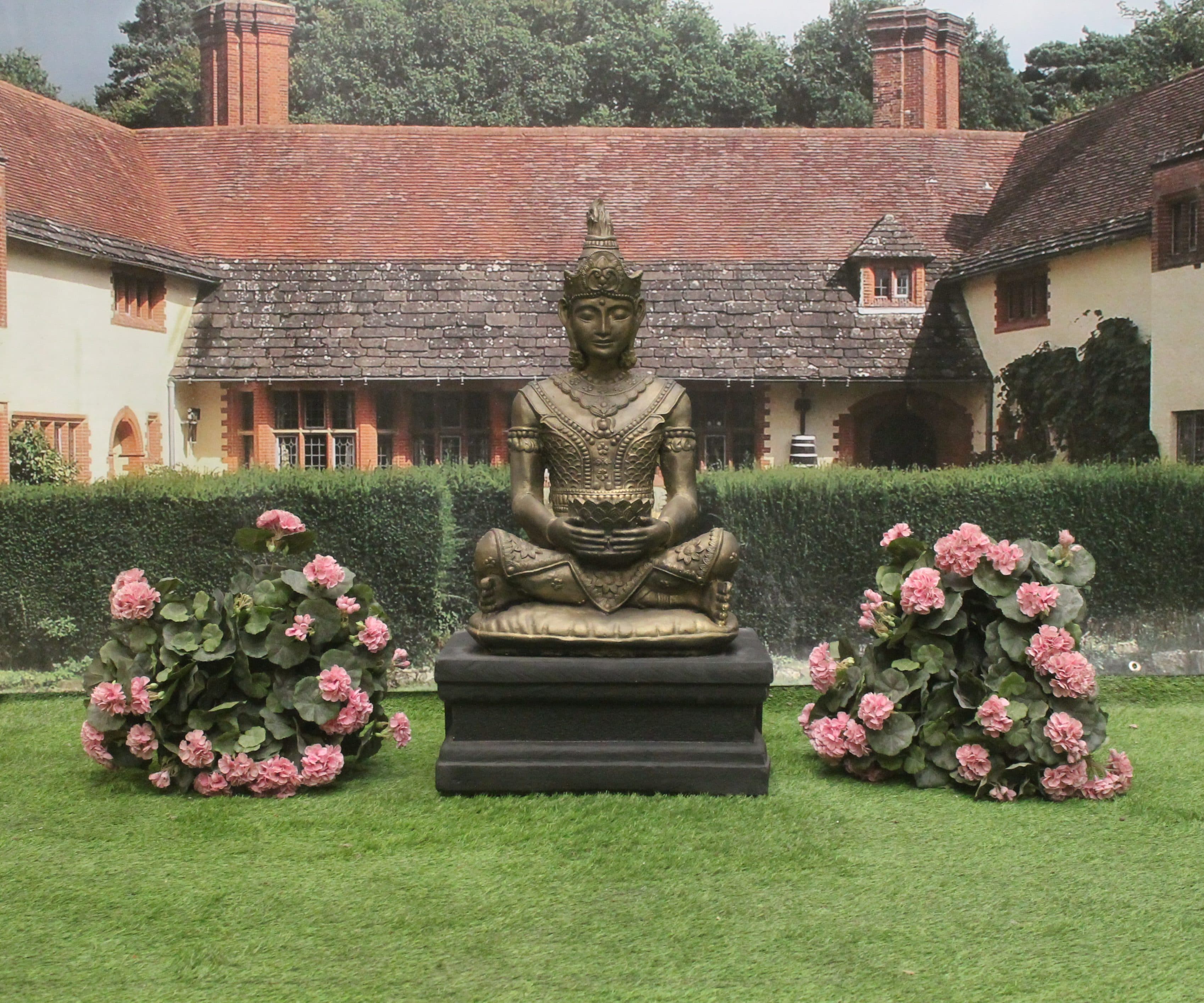 Full Size Thai Buddha on Plinth