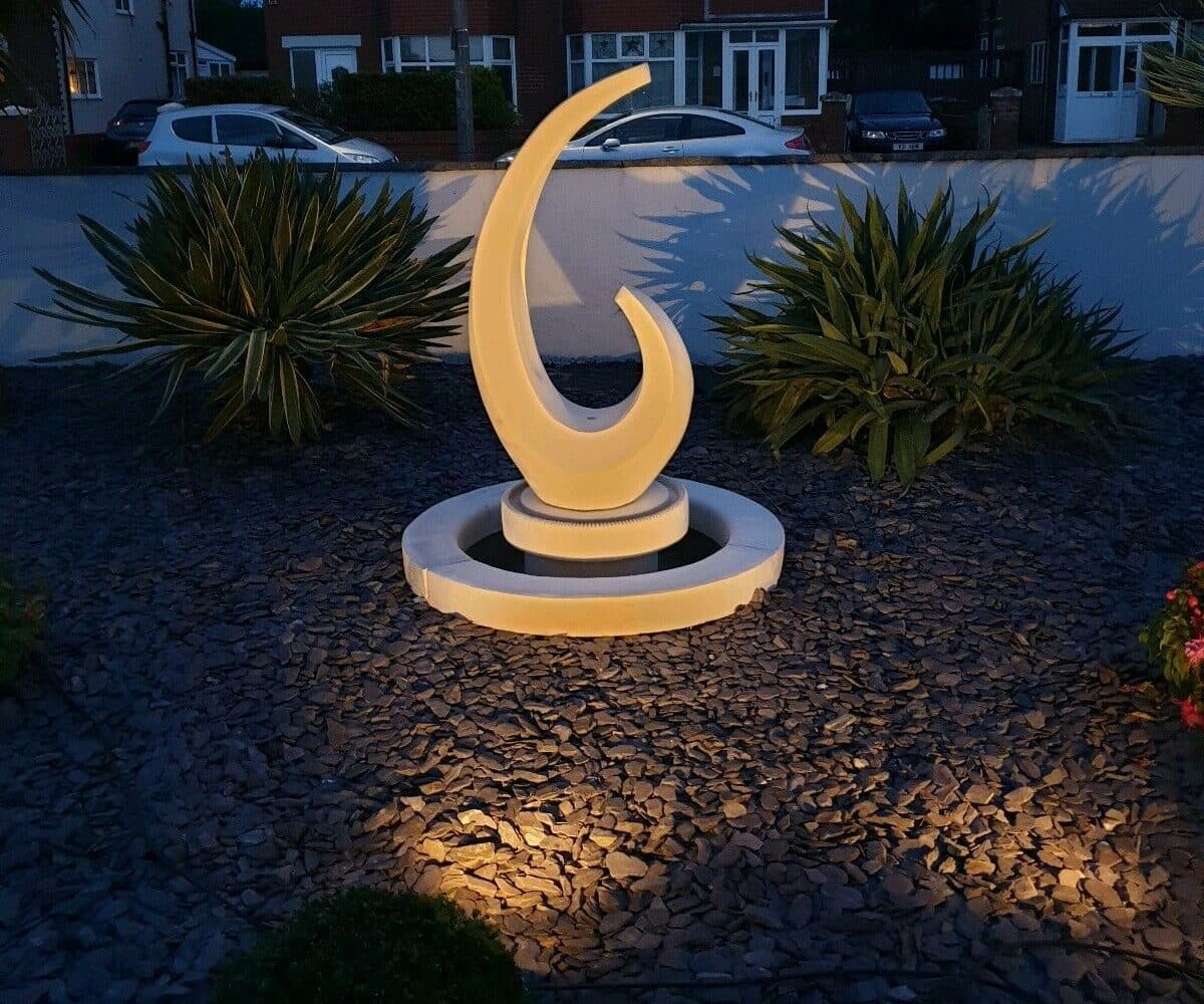 Shard Sculpture Fountain with Sump & Decorative Surround