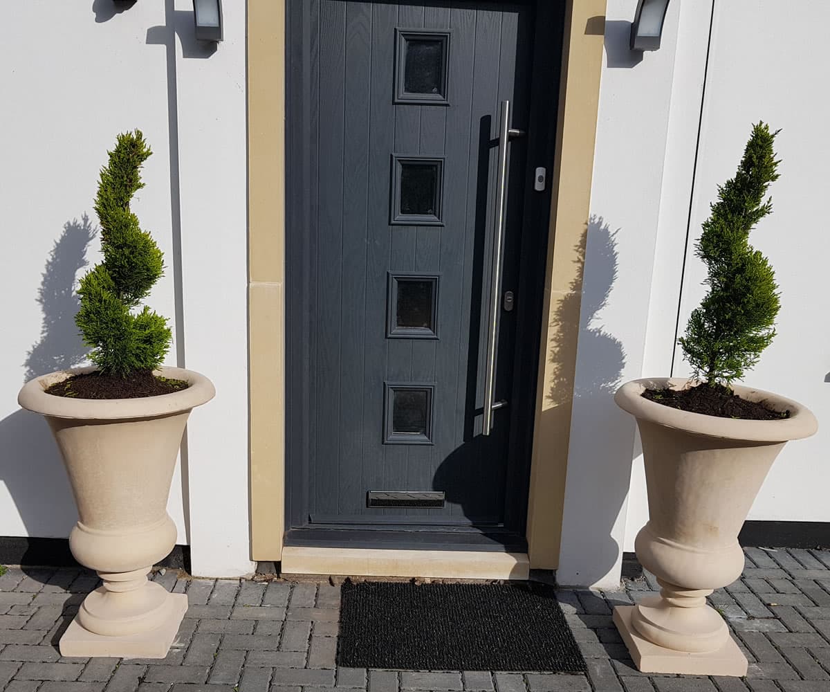 Single Kensington Urn