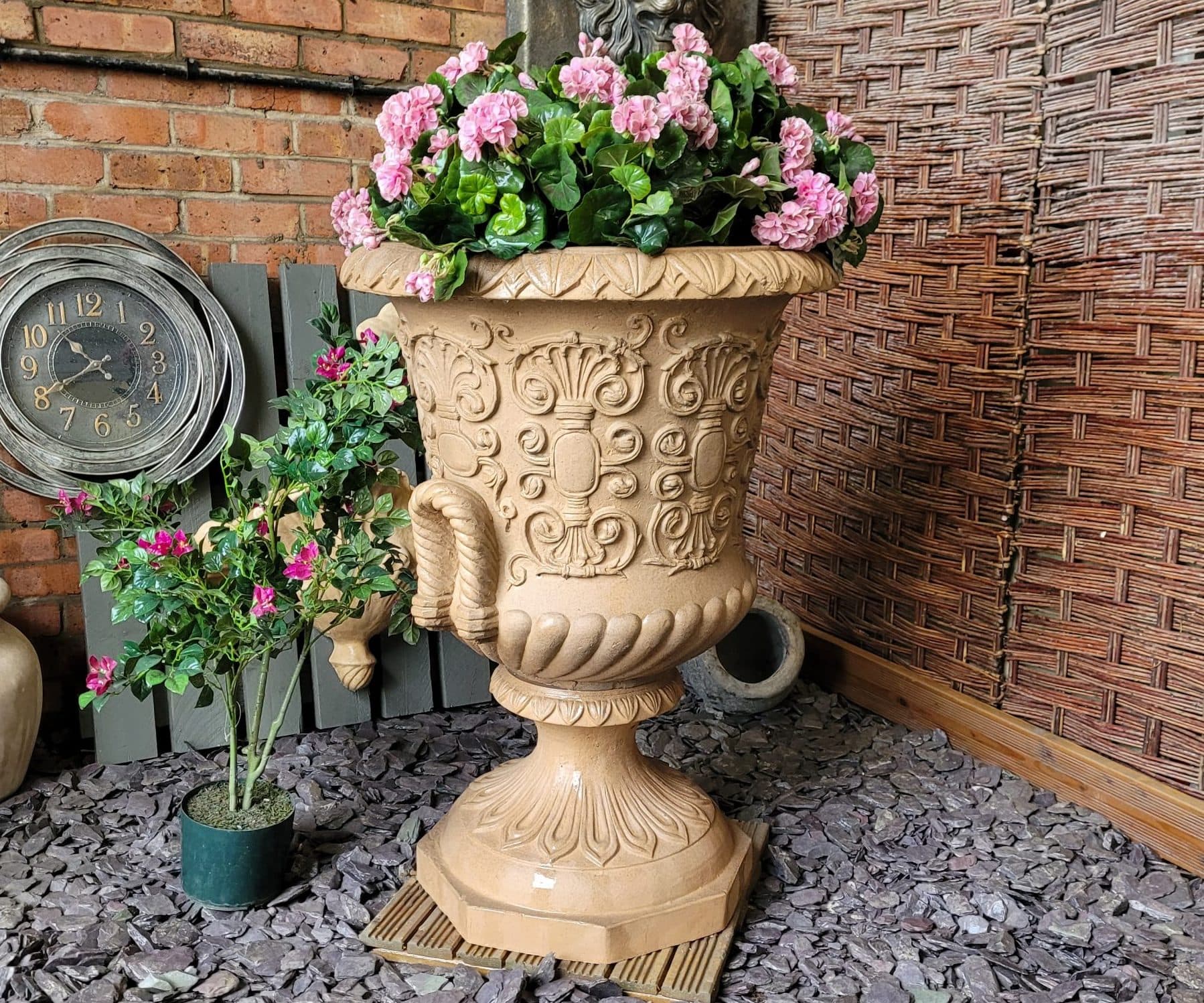 Single Large Vineyard Urn