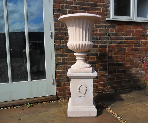 Single Georgian Urn on Laurel Plinth