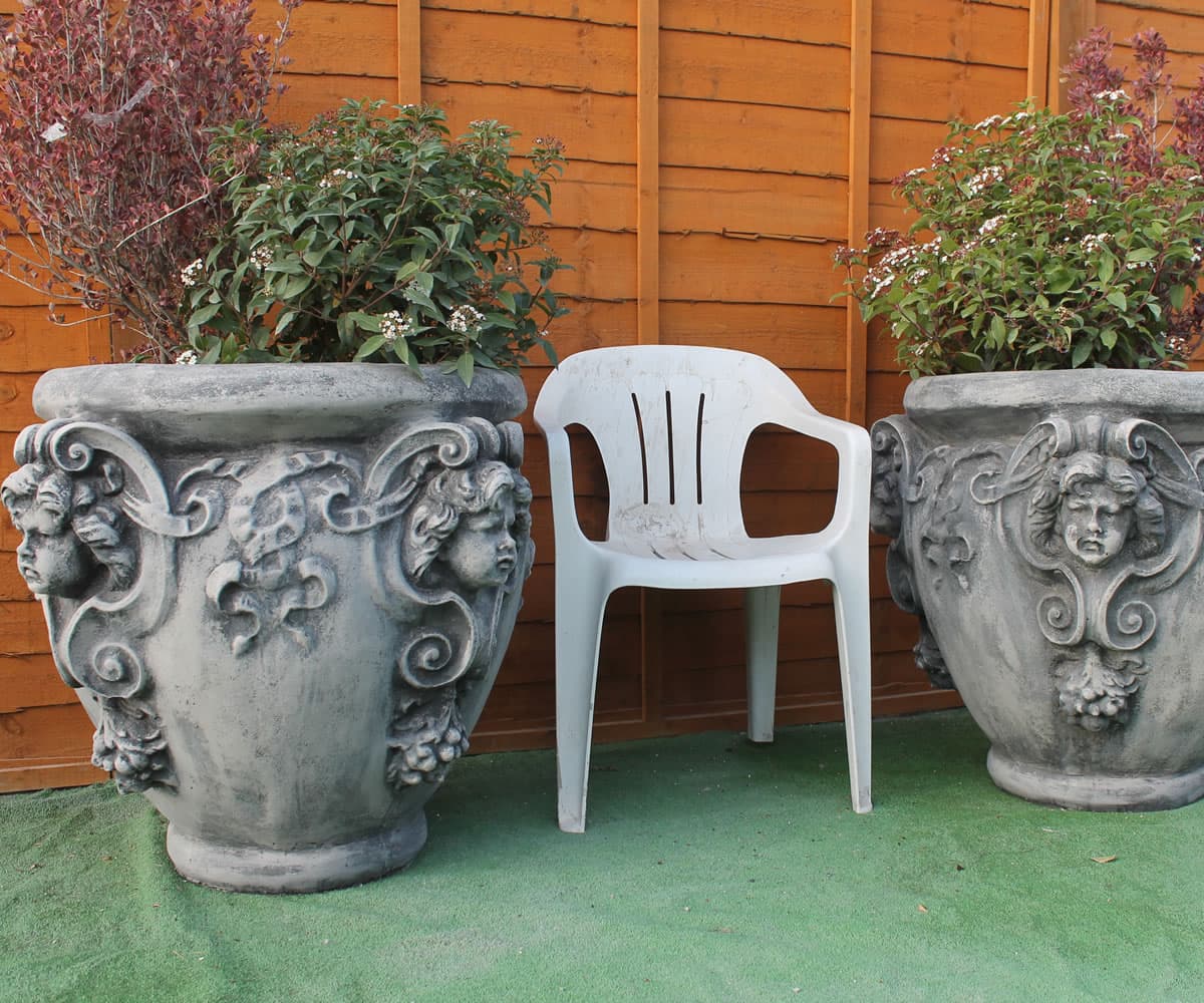 Single Parisian Cherub Planter Tub