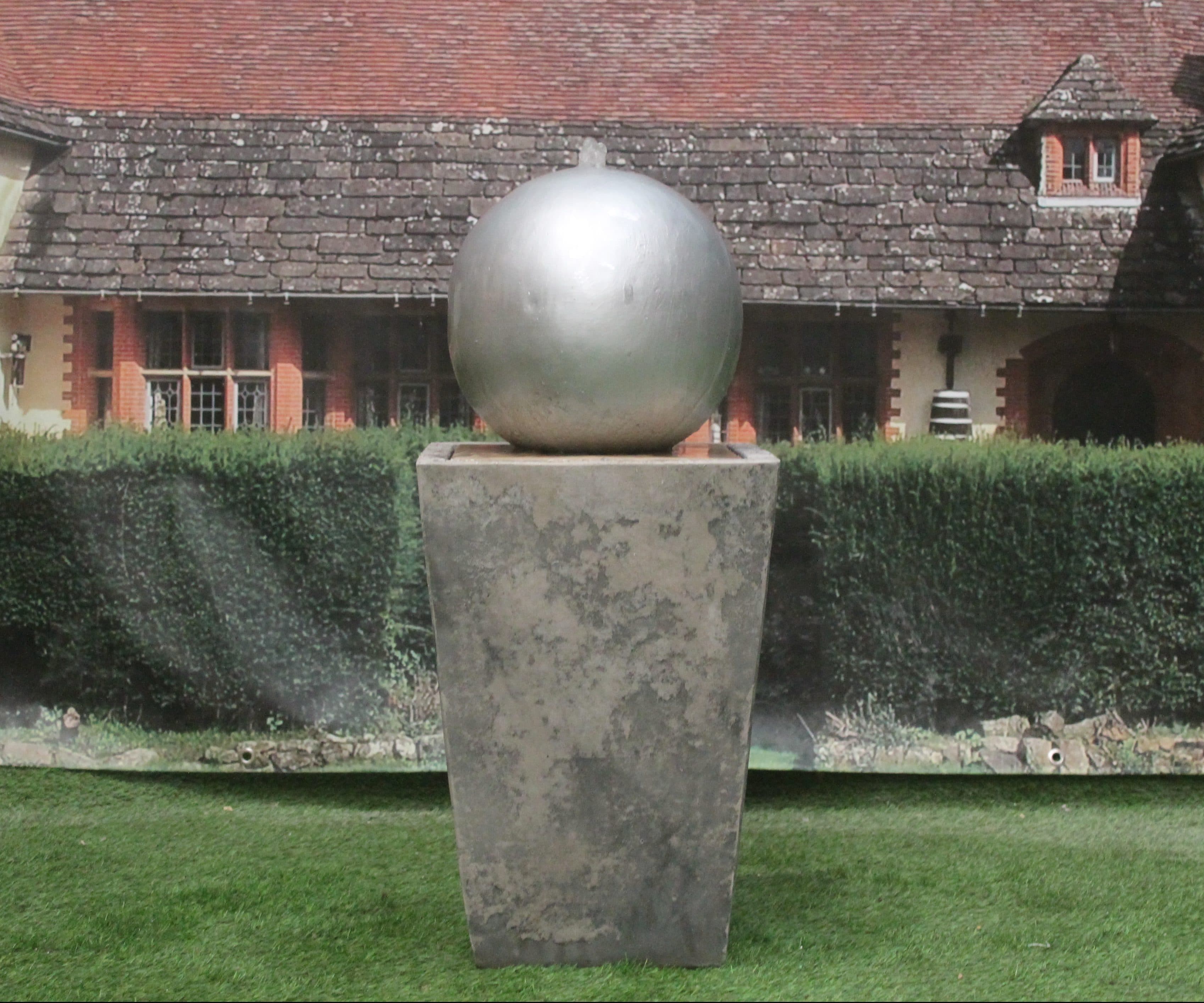 Ball or Canterbury Tub Fountain