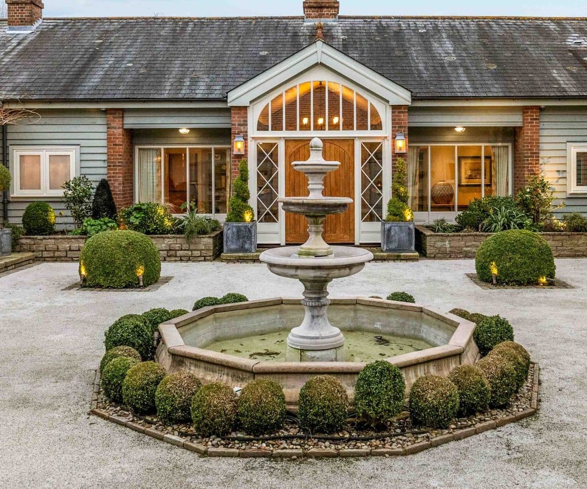 3 Tiered Edwardian Fountain with Large Fronteir Pool Surround