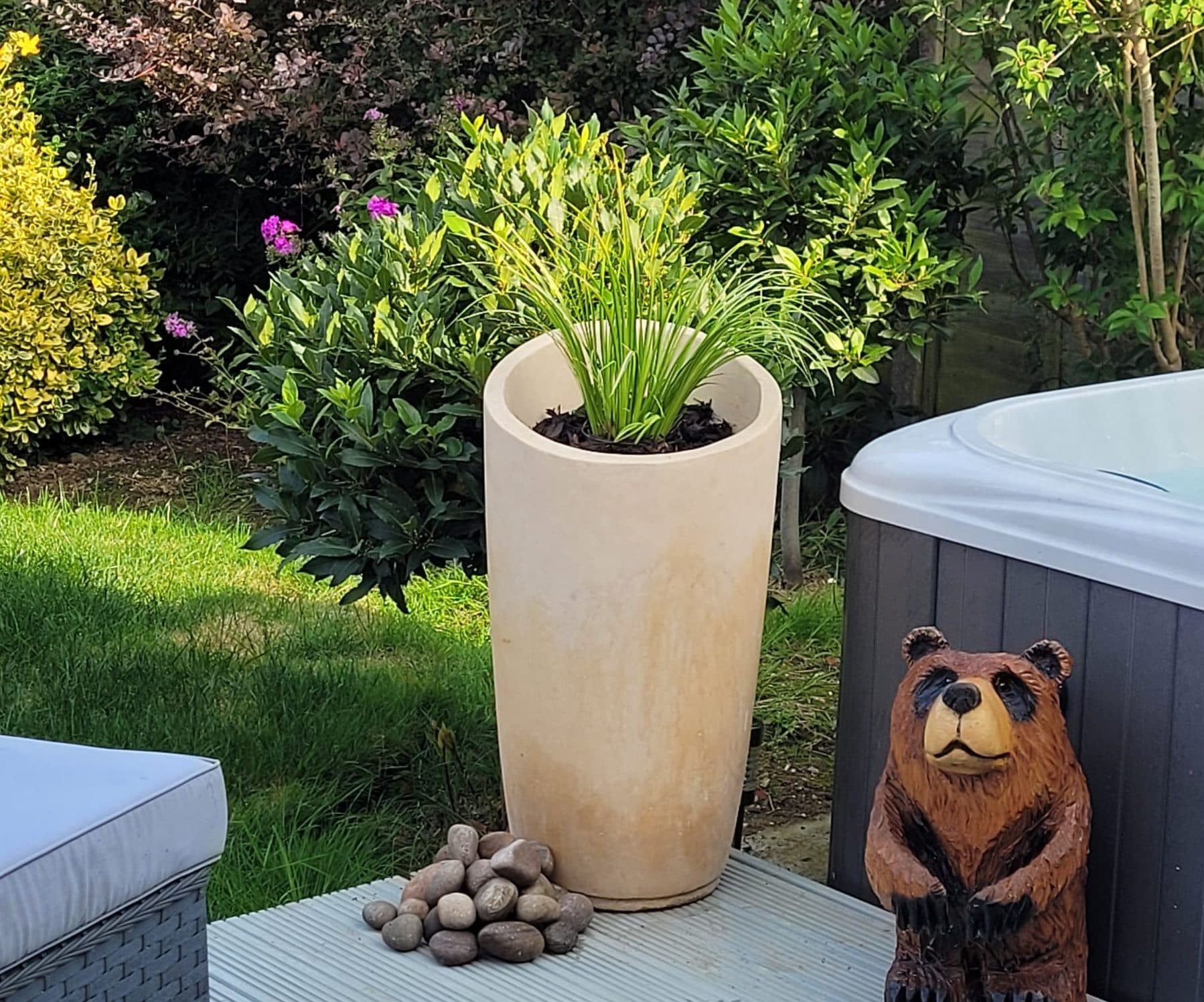 Large Florence planting tub pot