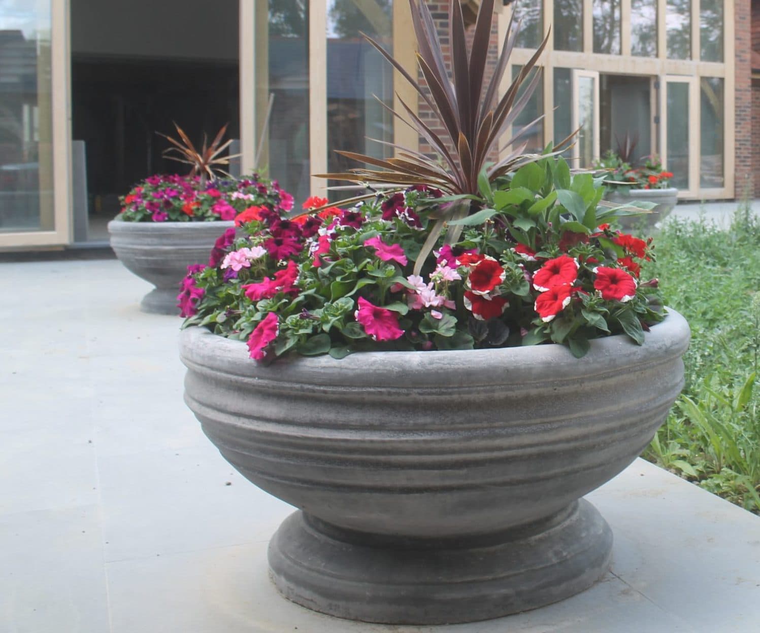 Dorchester planting tub pot
