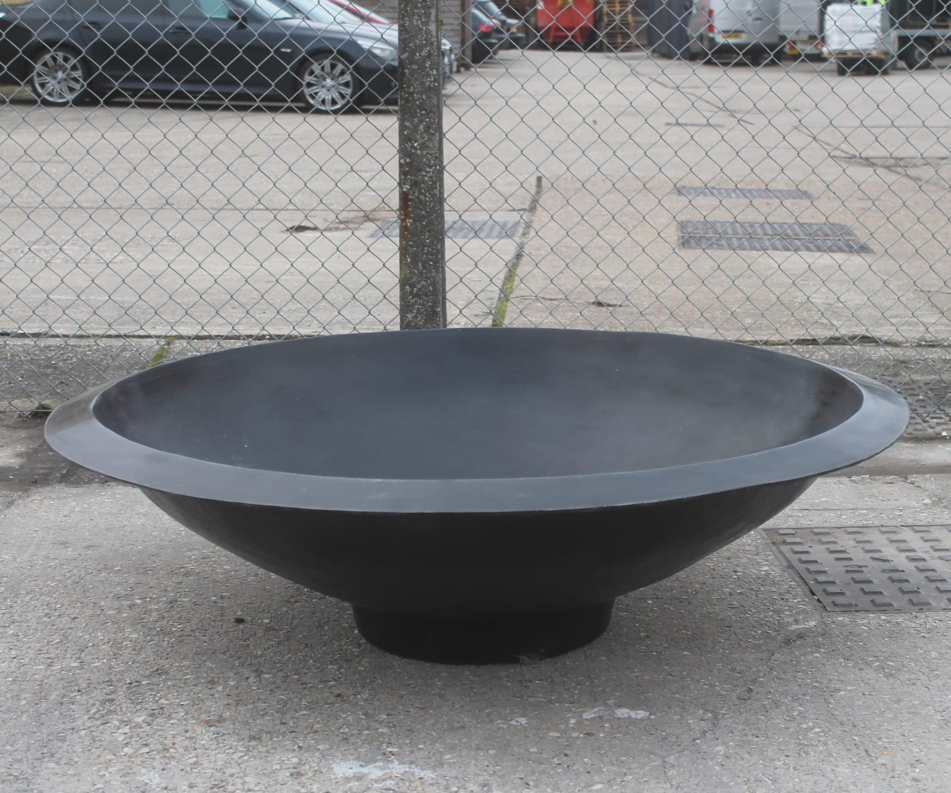 New product - Large Riviera planter tub