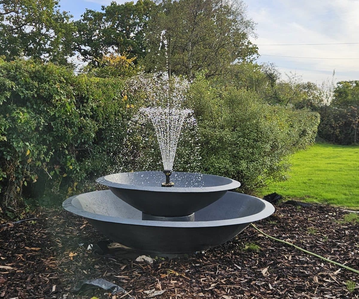 large Deux Riviera water fountain