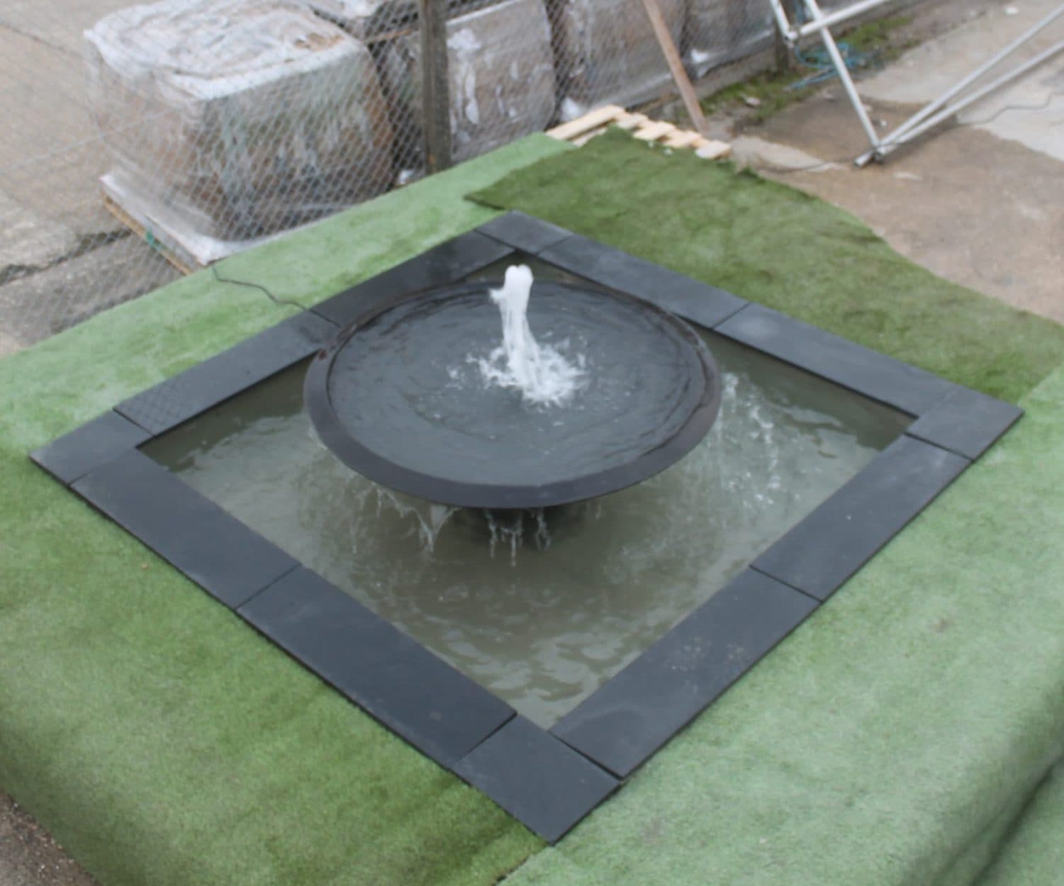 Square Richmond water fountain with Riviera bowl