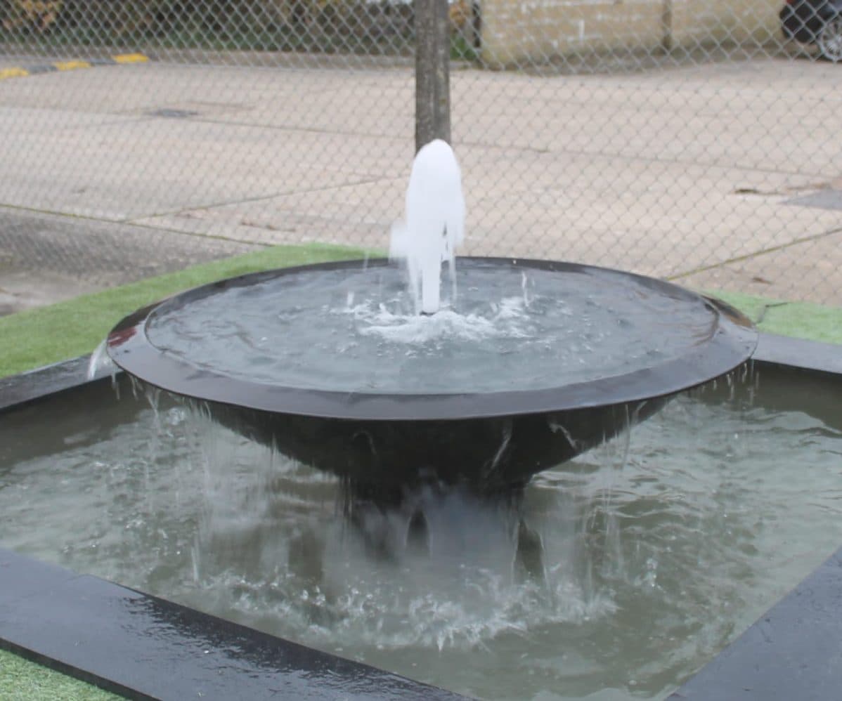 Square Richmond water fountain with Riviera bowl