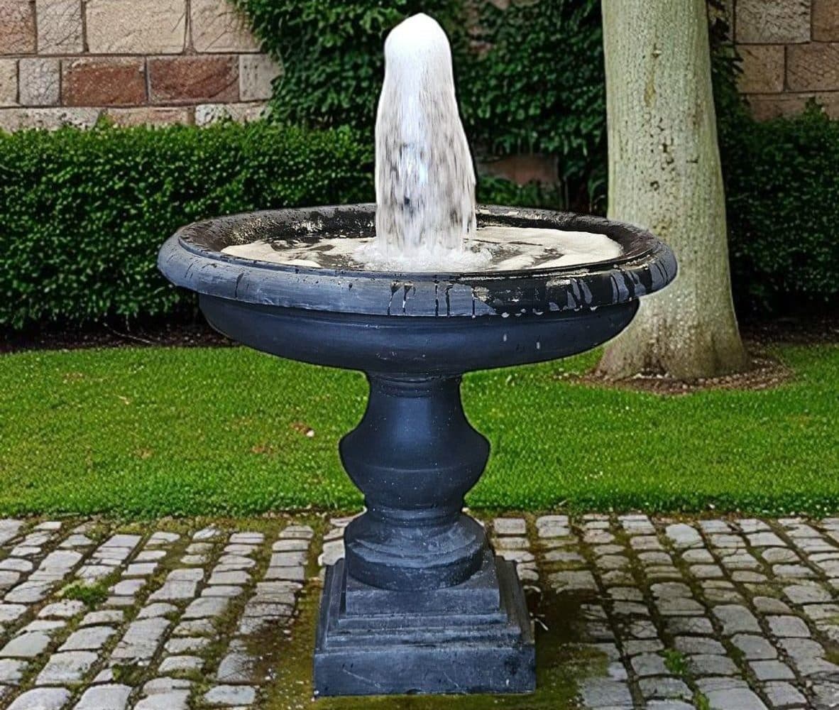 Large single tiered Regis fountain