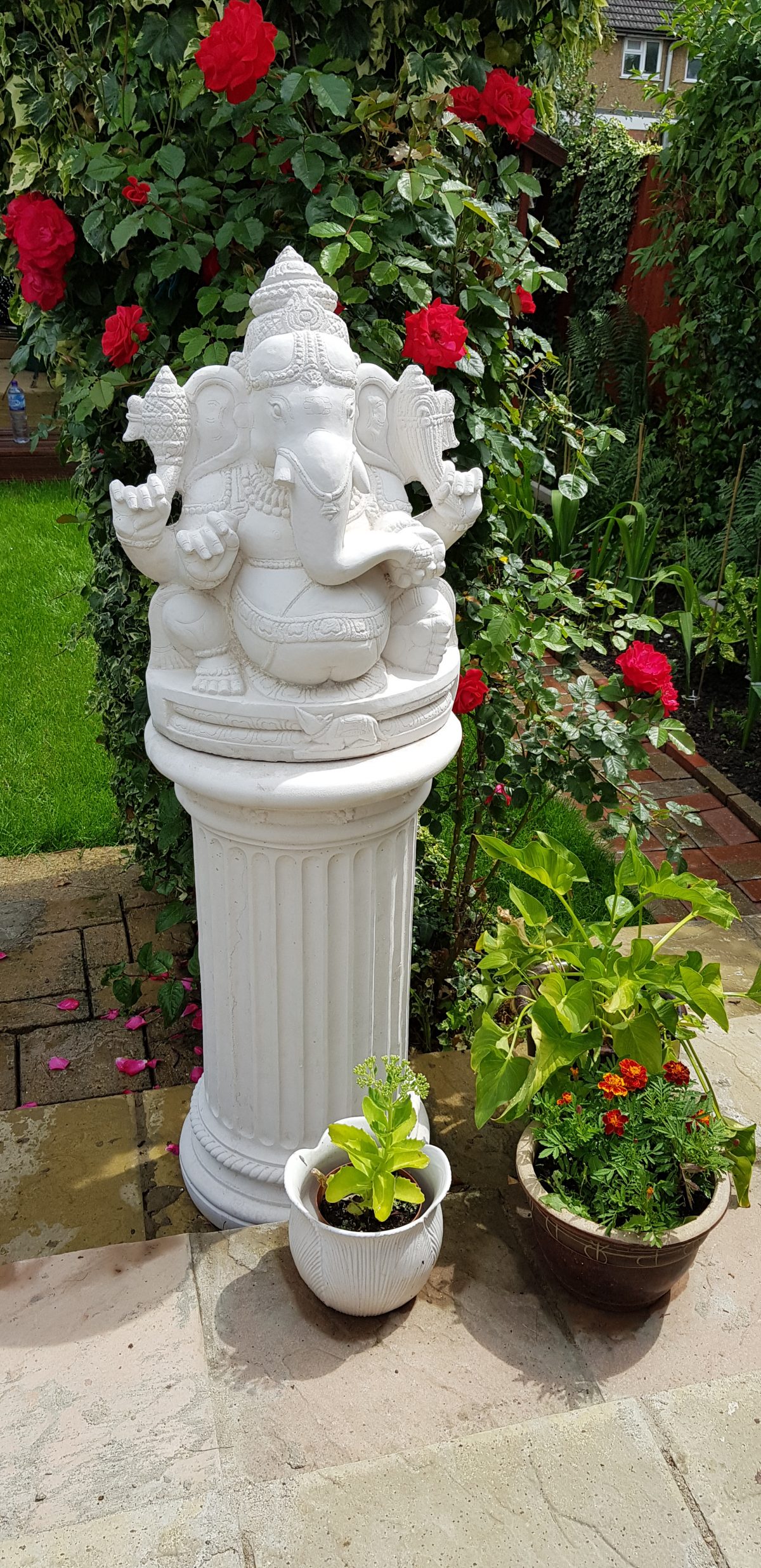 Ganesh & Large Round Fluted Plinth Stone Garden Ornaments & Garden