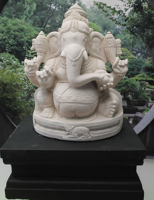 ganesh statue