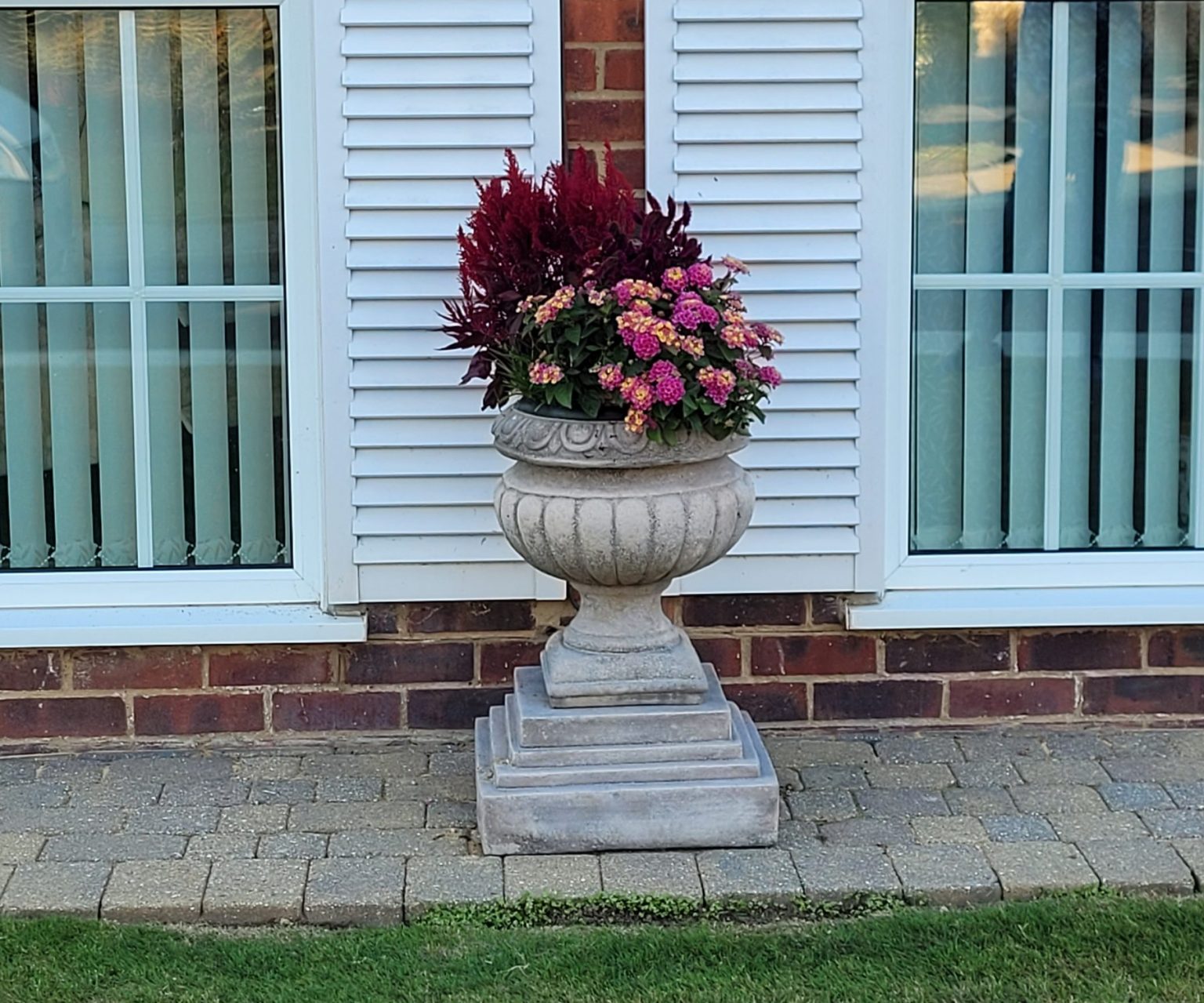 Large Garden Urns Planter Stone Garden Urns Planter for Sale