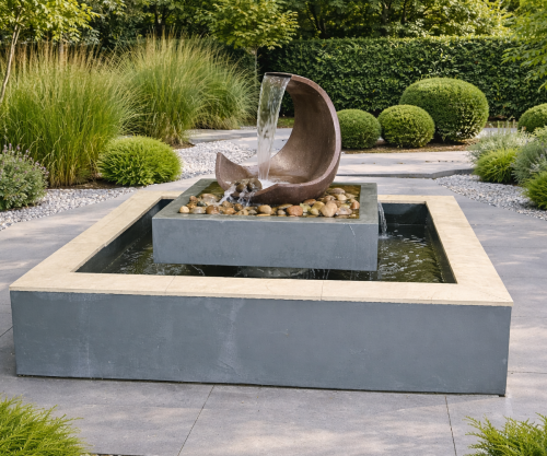 Modern garden with sculptural water fountain (1)